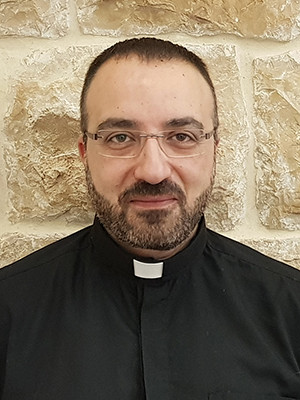 الخوري